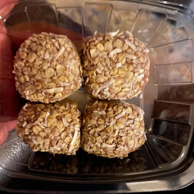 The new energy bite on this week‘s menu is delicious. They must try. ,”The Almond Joyish Energy Bites” 🔥🔥🔥🔥 Give these to try #energybites #mealprep #healthyfood  #food www.longlifemealprep.com